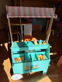 Carretto gelati in legno con accessori