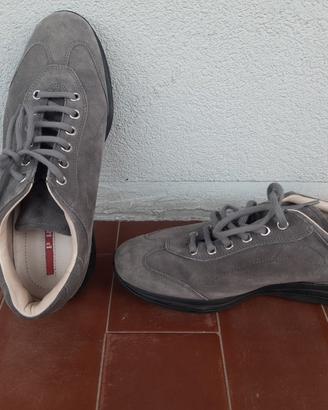 Sneakers donna Prada colore grigio chiaro