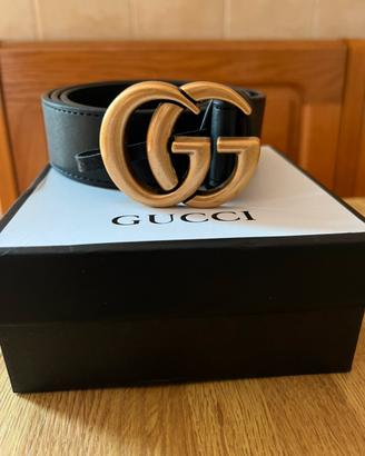 Cintura Gucci in pelle nera
