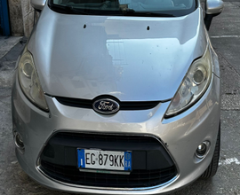 Auto GPL Ford Fiesta a 3800 incluso passaggio