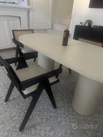 Tavolo con sedie