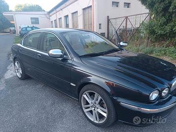 Jaguar    x type  2200 diesel