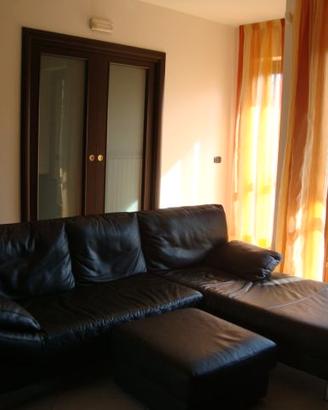 Divano in vera pelle cm 240 + chaise longue cm 150