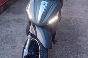 Piaggio Beverly 125 sport