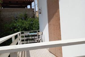 Scoglitti,a 60 metri dal mare