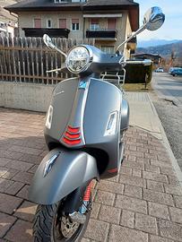 Vespa GTS 300 – Anno 2021 – Condizioni eccellenti