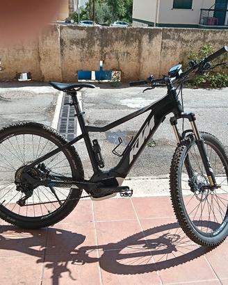 KTM macina race 274