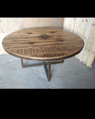 tavolo in legno e ferro