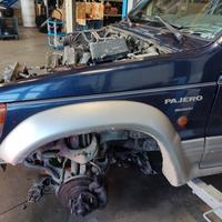 Parafango sinistro MITSUBISHI PAJERO del 1998