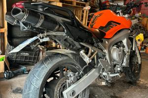 Yamaha FZ6