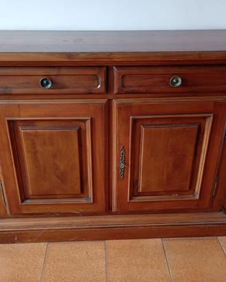 mobile in legno massiccio