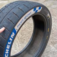 pneumatici michelin r18