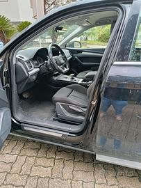 AUDI Q5 SPORT 2.0 TDI