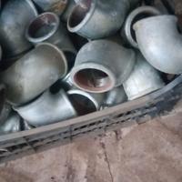 Curva in ghisa mall. zincata F/F 1 pollice e mezzo