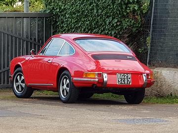 Porsche 911 2.4t coupé