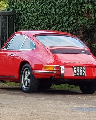 Porsche 911 2.4t coupé
