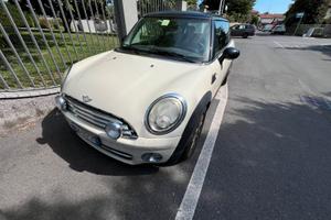 Mini Cooper D cambio automatico super motore