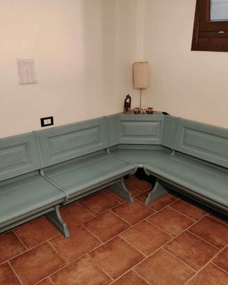 Panca ad angolo in legno massello