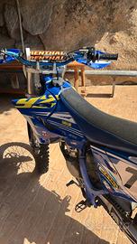 Splendida YAMAHA YZ 125 SOLO PISTA