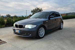 BMW Serie 1 118d  pronta per essere utilizzata
