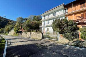 CASA SEMINDIPENDENTE A VALGIOIE