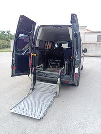 Ford Custom TRASPORTO  DISABILI 

Hybrid 130 CV