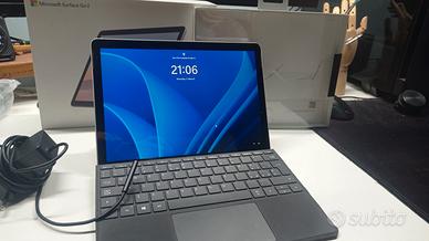 Microsoft surface go 2 8gb 128 con tastiera e cavo