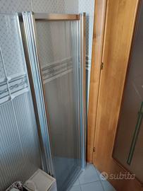 Box doccia sopra-vasca