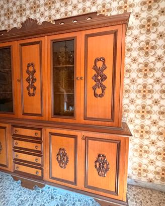 Credenza e tavolo da pranzo allungabile
