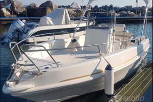 Ferraio Nautica Winnebago 19 open 5,60 mt. motore