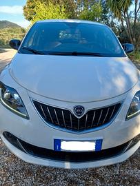 Lancia Y trifuel pari al nuovo