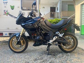 TRIUMPH TIGER 1050