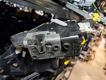 Serratura anteriore sx CITROEN JUMPY del 2013