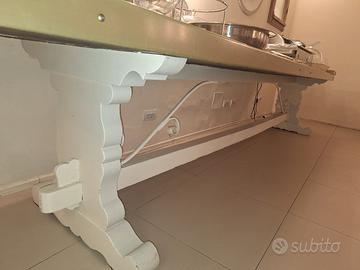 Tavolo in legno massello