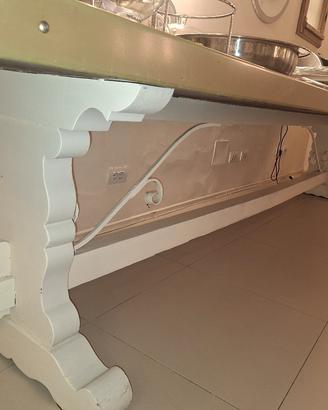 Tavolo in legno massello