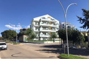 Palazzina panoramica a pochi passi dal mare