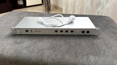 Ubiquiti USG4-PRO USG Firewall router modem usato