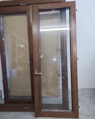 finestra con doppio vetro 