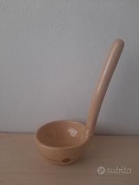 Mestolo da cucina decorato.