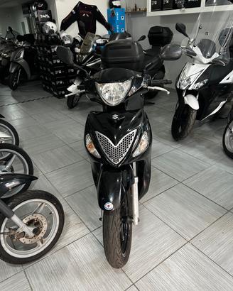 Suzuki SIXteen 150