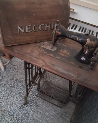 vecchia macchina da cucire necchi