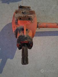 Scatola di rinvio angolare agricola.