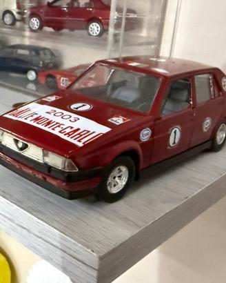 Modellino Alfa Romeo 75 1:24