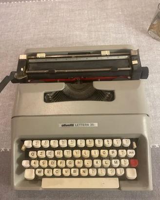 Macchina da scrivere Olivetti Lettera 35 Vintage
