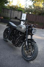 Triumph Bonneville 790 Custom 2005