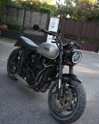 Triumph Bonneville 790 Custom 2005
