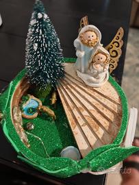 PRESEPE SU BASE CIRCOLARE IN GESSO CON SCALINATA