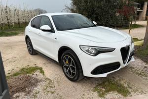 Alfa Romeo Stelvio Sprint Q4 AUTO