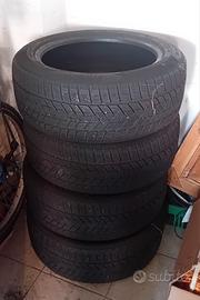 Treno 4 Gomme Invernali Pirelli Scorpion Winter 
