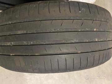 PNEUMATICI ESTIVI 215 50 R17